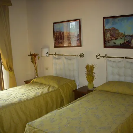 Degli Ulivi Bed & Breakfast 2*